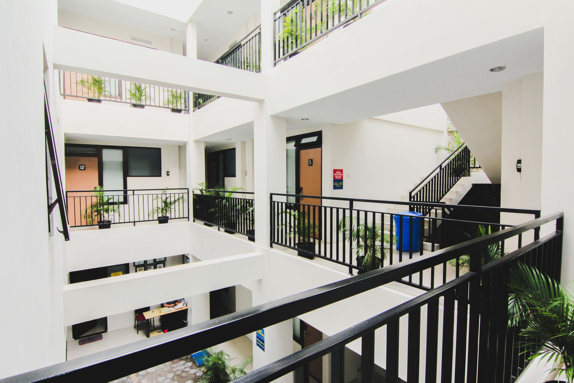 D'Paragon Seturan 3 Maguwo Bagian luar foto